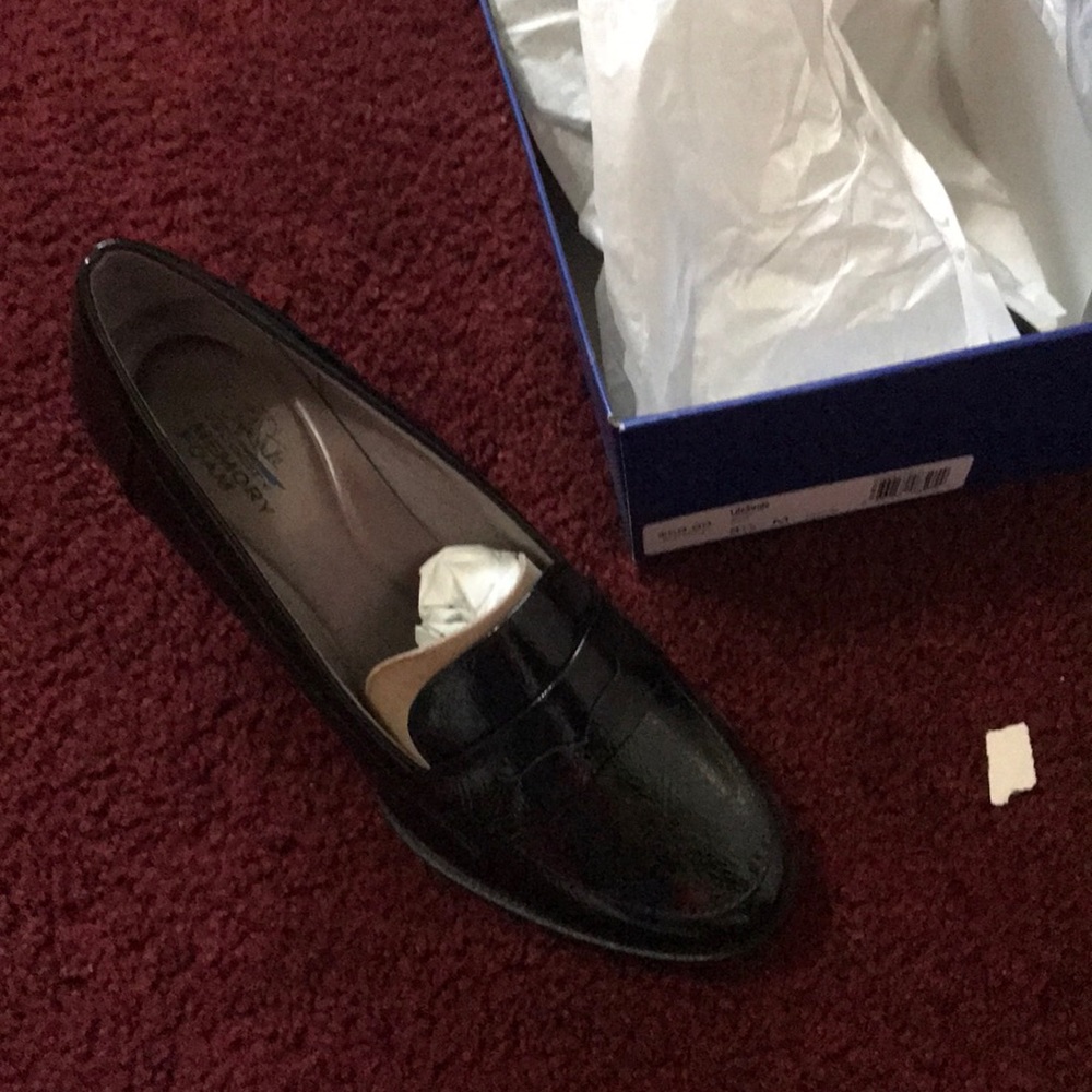 2 inch black leather heel